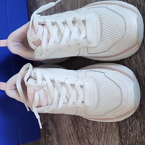 Stuart Weitzman women Shoes - Picture 5 of 12